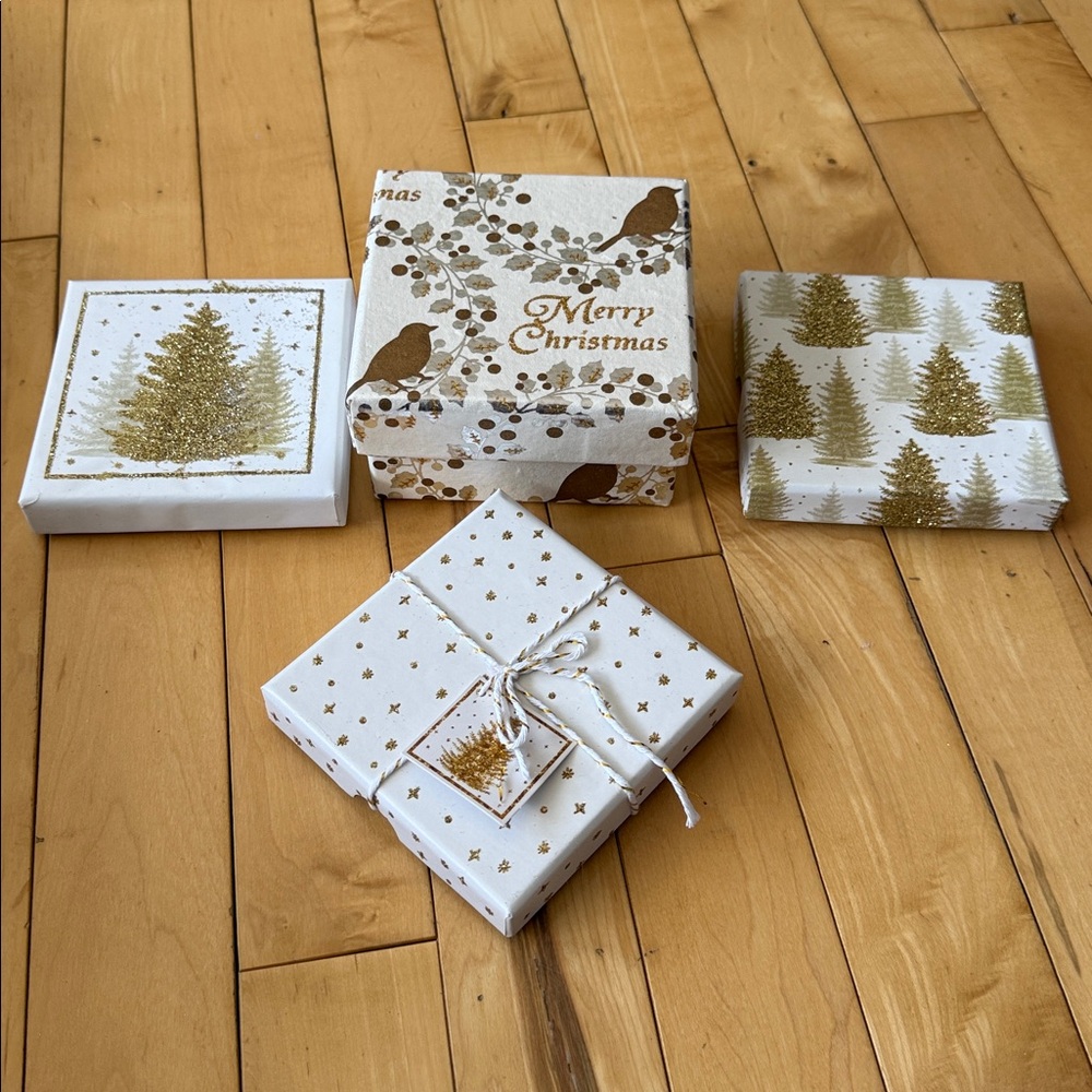 Festive Christmas Gift Boxes Set - Gold and White